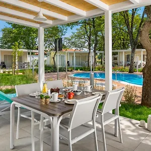 Kompleks wypoczynkowy Ulika Mobile Homes - Naturist, Červar-Porat